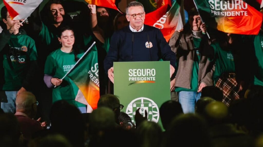Após dez anos afastado da política, ex-líder socialista derrota a direita no segundo turno e promete unificar o país. Foto: Instagram