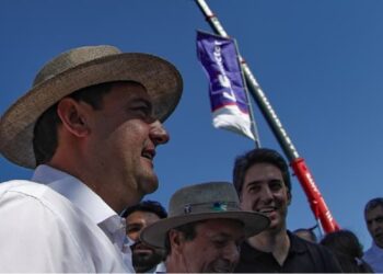 Pesquisa comparou o desempenho de diferentes governadores da mesma sigla nos cenários de primeiro turno. Foto AENPR Pesquisa comparou o desempenho de diferentes governadores da mesma sigla nos cenários de primeiro turno. Foto AENPR