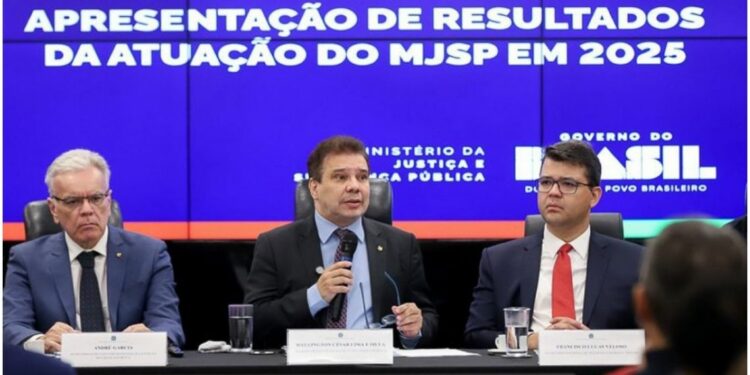 Ministério da Justiça e Segurança Pública reforçou que trabalha pela aprovação da Proposta de Emenda à Constituição (PEC) 18/2025 de Segurança Pública e no combate ao feminicídio como prioridade. Foto: Tom Costa/MJSP. Ministério da Justiça e Segurança Pública reforçou que trabalha pela aprovação da Proposta de Emenda à Constituição (PEC) 18/2025 de Segurança Pública e no combate ao feminicídio como prioridade. Foto: Tom Costa/MJSP.