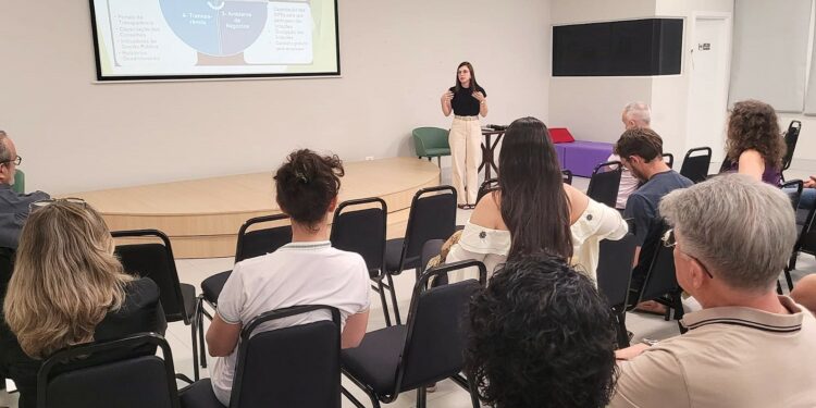 Controladores sociais pedem atenção especial aos grandes contratos de serviços públicos - foto: assessoria-divulgação Controladores sociais pedem atenção especial aos grandes contratos de serviços públicos - foto: assessoria-divulgação