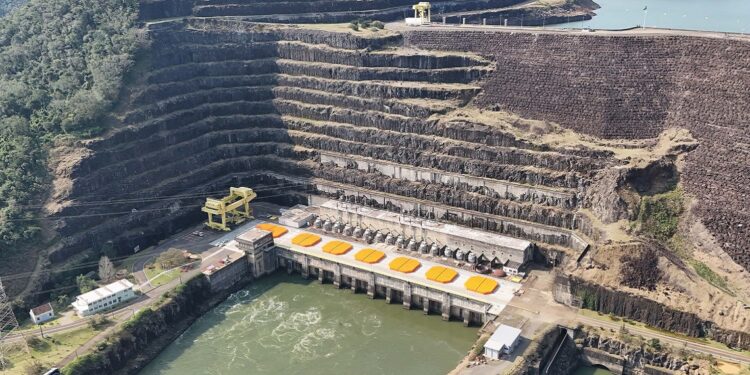 Usina Foz do Areia passará por obras para se tornar a oitava maior do país em geração. Foto: Copel