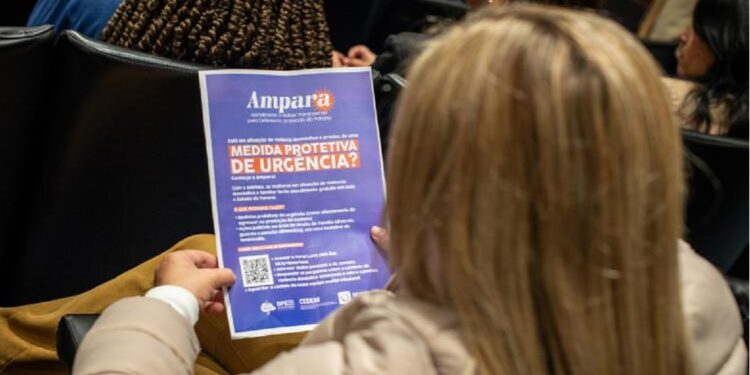 Suporte multidisciplinar auxilia mulheres na reconstrução da rotina após o ciclo de violência doméstica. Foto DPE-PR Suporte multidisciplinar auxilia mulheres na reconstrução da rotina após o ciclo de violência doméstica. Foto DPE-PR