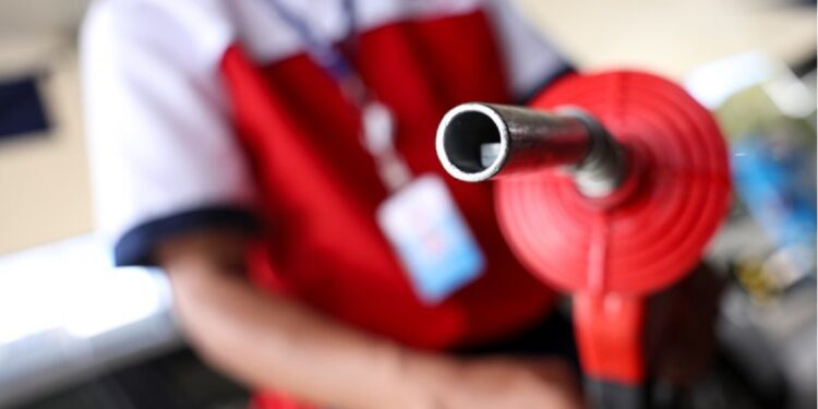 Isenção de tributos no diesel busca conter a inflação de alimentos e bens essenciais. - Foto: Marcelo Camargo/Agência Brasil
