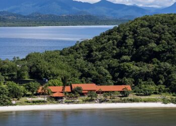 Antiga residência de veraneio na Ilha das Cobras agora funciona como escola profissionalizante. Credito AEN