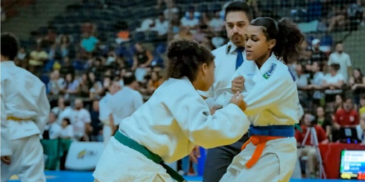 Judofoz encerra competição em 5º lugar geral entre as 59 agremiações participantes do Paraná. Foto: Judofoz Judofoz encerra competição em 5º lugar geral entre as 59 agremiações participantes do Paraná. Foto: Judofoz
