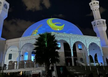 Pátio da Mesquita receberá muçulmanos e não muçulmanos para a celebração da quebra do jejum. Fotos: Mônica Nasser Dornelles