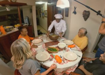 Famílias interessadas podem enviar suas histórias pelo app Você na RPC até 25 de março. Foto: Divulgação/RPC Famílias interessadas podem enviar suas histórias pelo app Você na RPC até 25 de março. Foto: Divulgação/RPC
