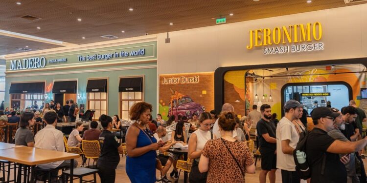 Unidade do Madero no Paraguai mantém o padrão arquitetônico e gastronômico das lojas brasileiras. Foto: 
Divulgação Shopping China.