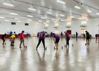 Entre as atividades oferecidas pelo Centro de Convivência do Idoso está a ginástica que atrai um número grande de participantes. Foto: Divulgação.