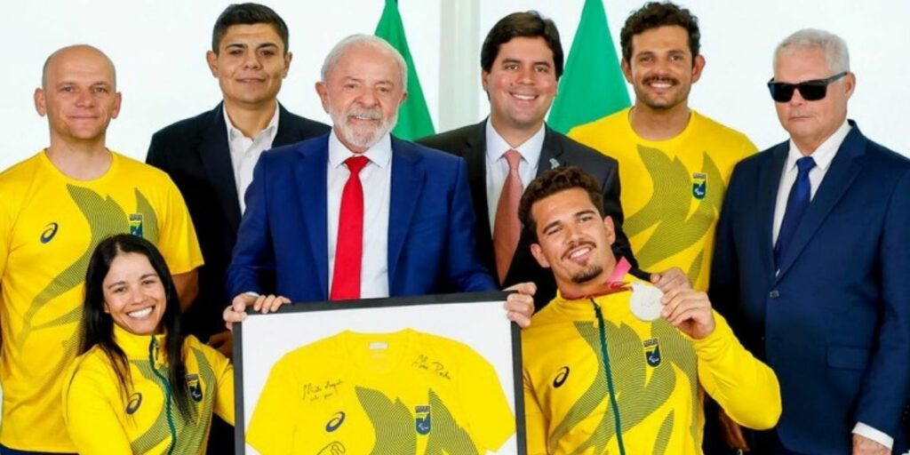 Com os resultados alcançados em Milão-Cortina, o Brasil consolida um novo momento para os esportes paralímpicos de inverno. Foto: Ricardo Stuckert / PR.