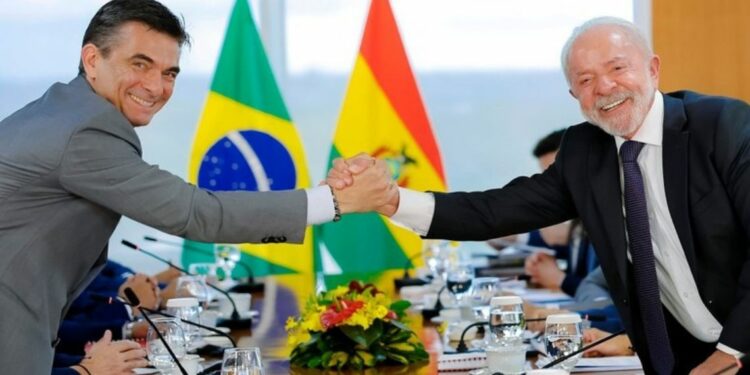 Os dois líderes brasileiro e boliviano reafirmaram o compromisso de fortalecer a integração entre os países e ampliar a cooperação bilateral em áreas estratégicas. Foto: Ricardo Stuckert / PR. Os dois líderes brasileiro e boliviano reafirmaram o compromisso de fortalecer a integração entre os países e ampliar a cooperação bilateral em áreas estratégicas. Foto: Ricardo Stuckert / PR.