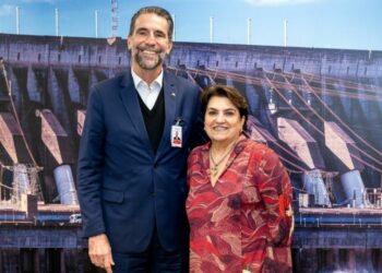 Diretor-geral brasileiro da Itaipu, Enio Verri e a ministra das Mulheres, Márcia Lopes. Fotos: Rafa Kondlatsch/Itaipu Binacional.