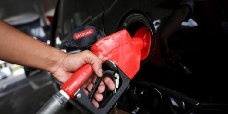 Até o momento, a Petrobras não anunciou aumento nos preços praticados em suas refinarias - Foto: Marcelo Camargo/Agência Brasil.