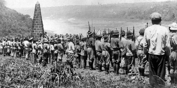 Integrantes da Coluna Prestes no Marco das Três Fronteiras em Foz do Iguaçu — Foto: Reprodução Cedoc
Integrantes da Coluna Prestes no Marco das Três Fronteiras em Foz do Iguaçu — Foto: Reprodução Cedoc