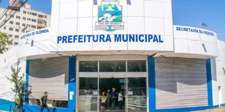 Prefeitura orienta população a emitir o documento antecipadamente. Foto: PMFI. Prefeitura orienta população a emitir o documento antecipadamente. Foto: PMFI.