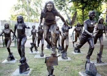 Praça Anjos da Paz, Realengo, Zona Oeste Praça Anjos da Paz, Realengo, Zona Oeste