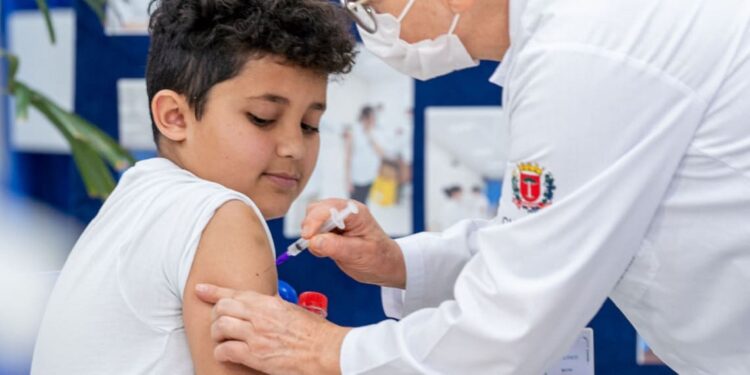 Manter a vacinação em dia é essencial para evitar complicações causadas pelo tétano. Foto: SESA Manter a vacinação em dia é essencial para evitar complicações causadas pelo tétano. Foto: SESA