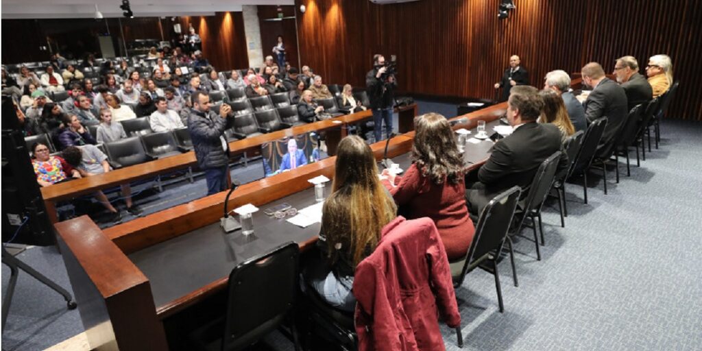 Evento destacou necessidade de políticas públicas contínuas. Créditos: Valdir Amaral/Alep