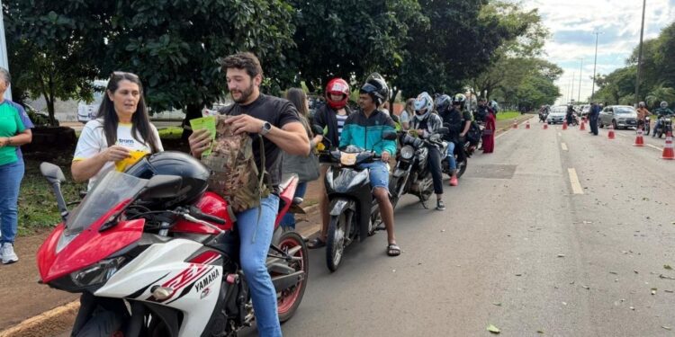 Ação foi na Avenida Costa e Silva, no bairro Parque Presidente I. Foto: Divulgação. Ação foi na Avenida Costa e Silva, no bairro Parque Presidente I. Foto: Divulgação.